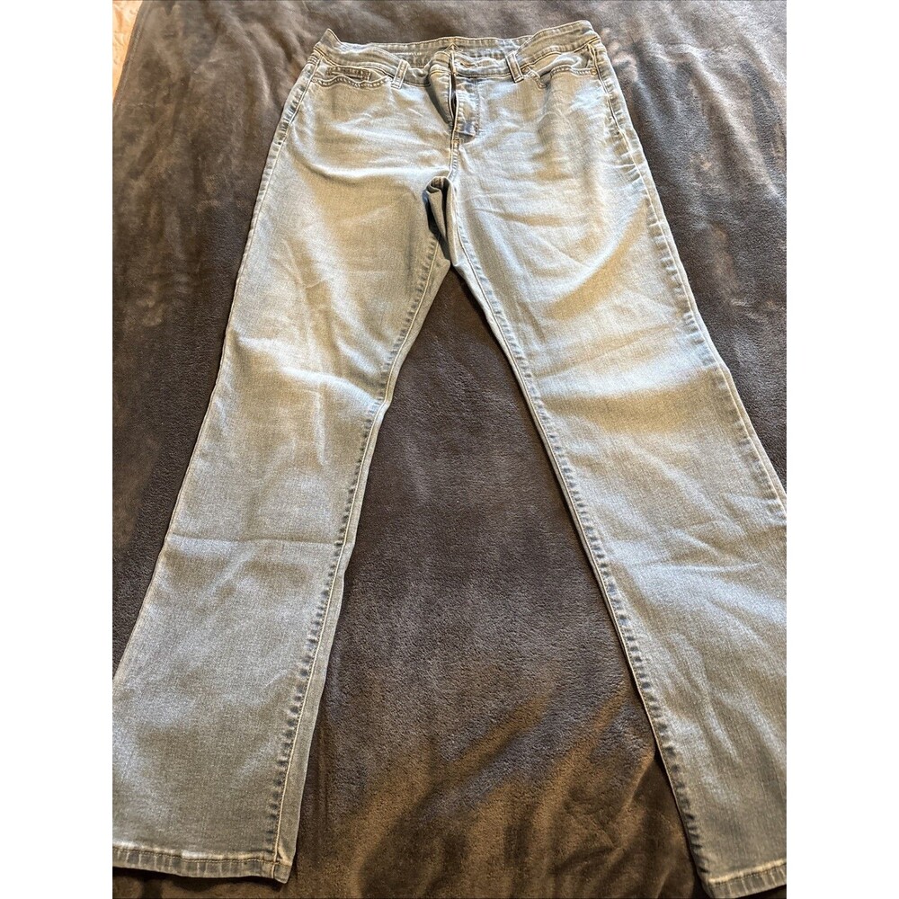 #87 St John's Bay Wms 14 Straight Leg Jeans Blue Stretch Denim Classic Everyday